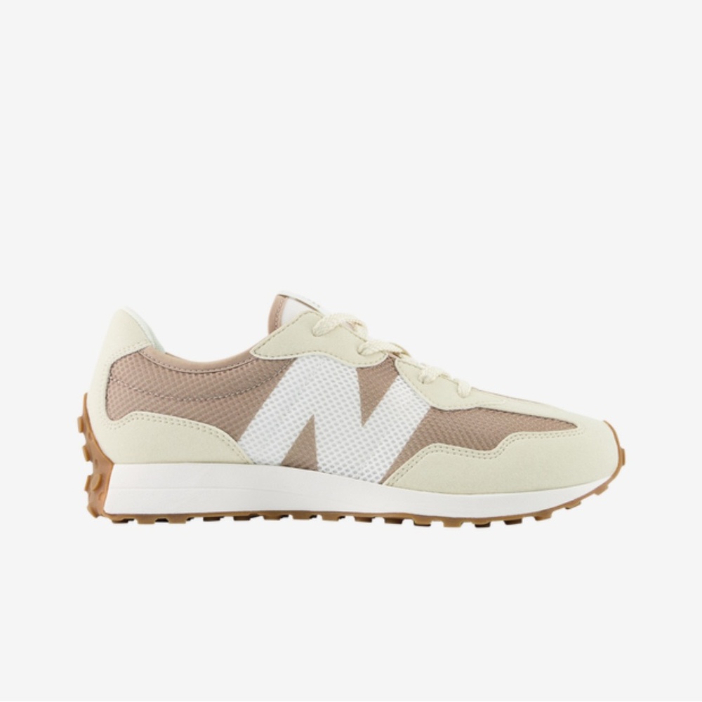 Brand NEW - New Balance 327 - never worn - Big kid sz 7 can also be a women 8.5
